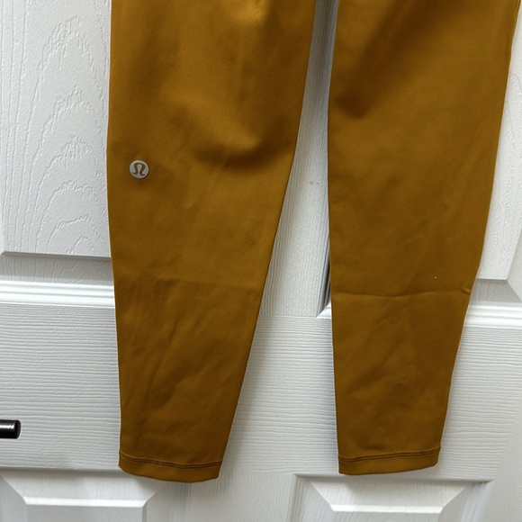LIKE NEW! Lululemon Swift Speed High-Rise Tight 28" - Picture 11 of 16